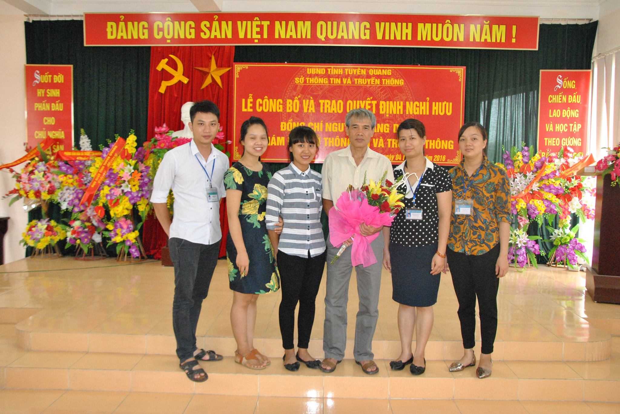 Lễ công bố Quyết định nghỉ hưu của đồng chí Nguyễn Đăng Dung - Phó Giám đốc Sở TTTT tỉnh