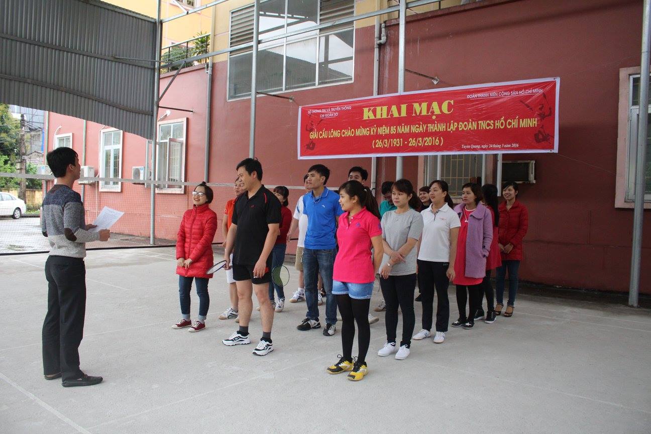 Giải cầu lông chào mừng ngày thành lập Đoàn TNCS Hồ Chí Minh
