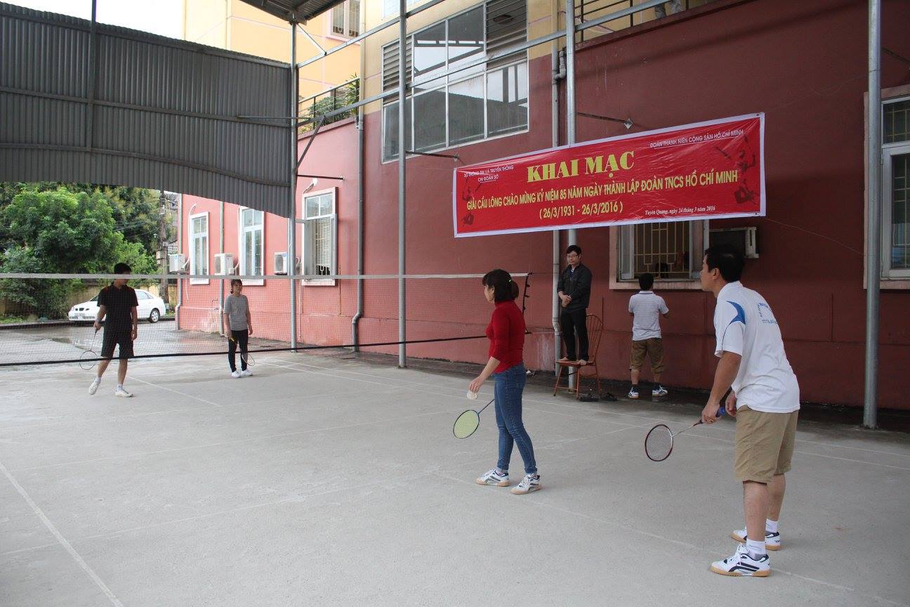 Giải cầu lông chào mừng ngày thành lập Đoàn TNCS Hồ Chí Minh